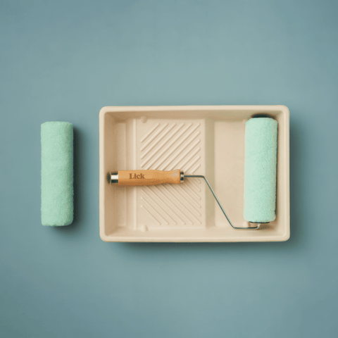 Roller, Sleeves & Tray Set - Get a better finish on your walls with this set.